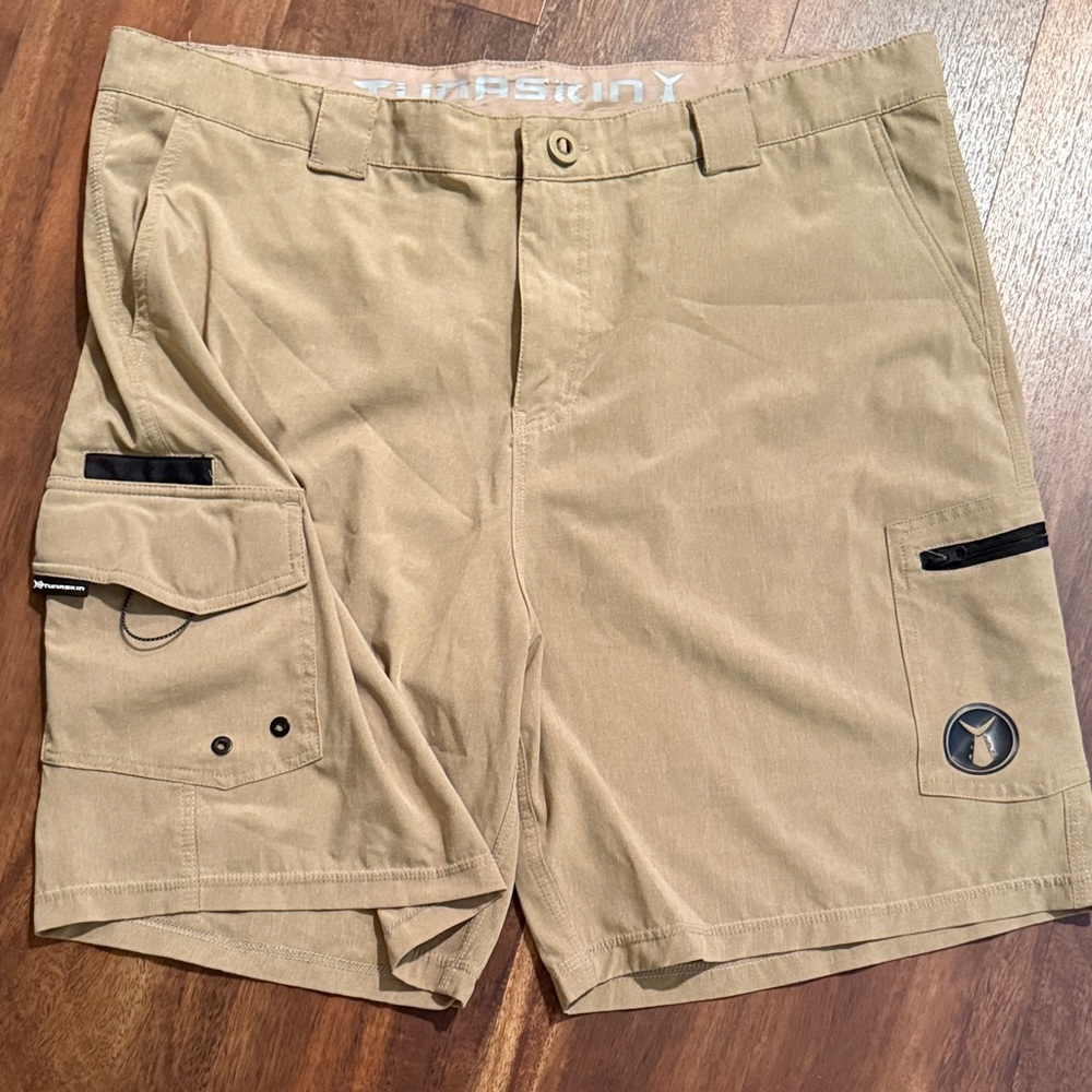 Men's Tan Cargo Shorts